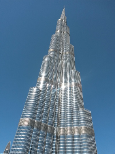 Burj Khalifa, 830m hoch, 163 Stockwerke
